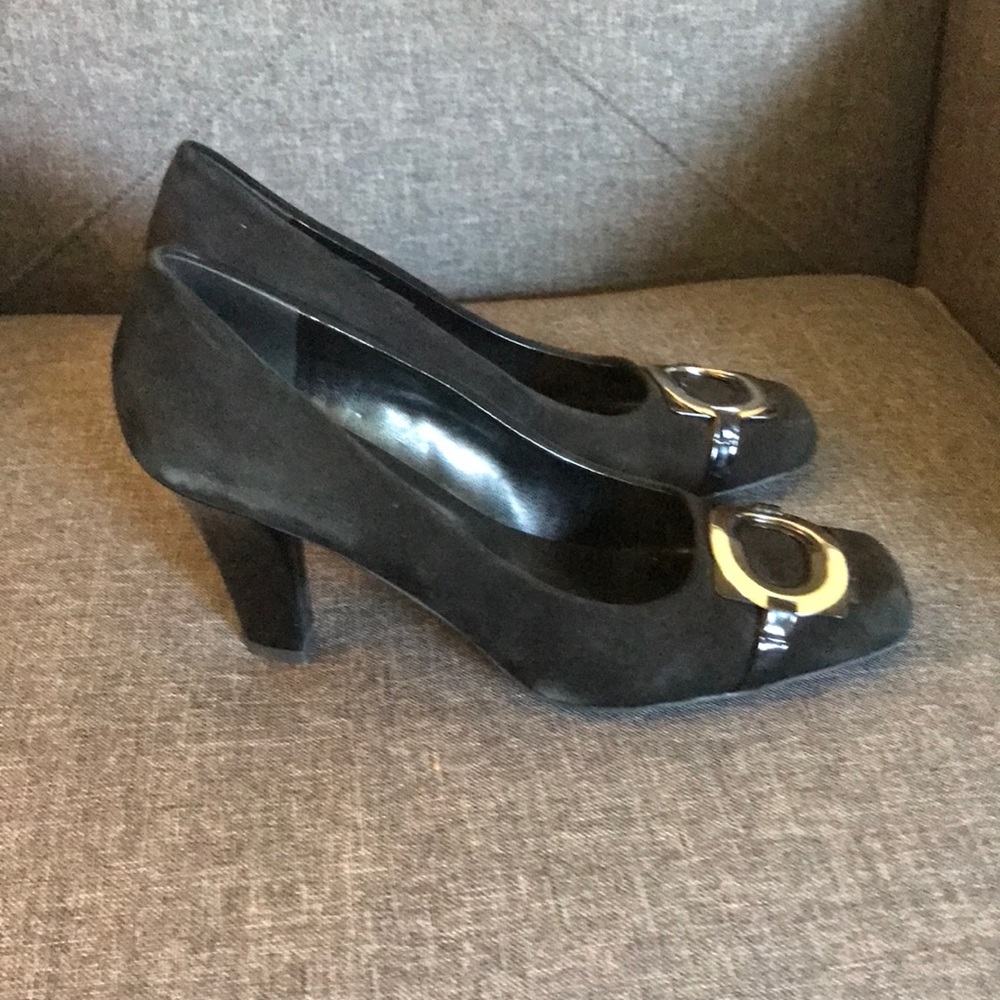 High heels. Dress shoes - Picture 2 of 3